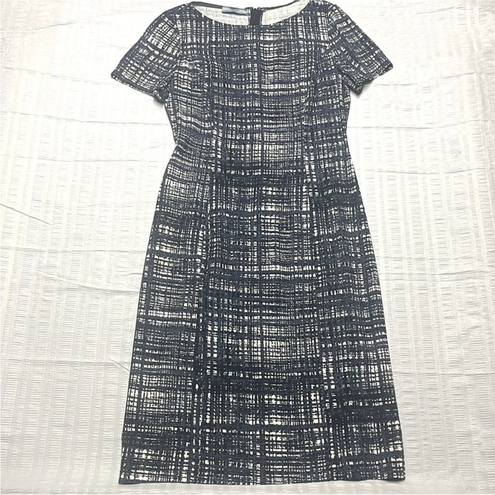 Prada blue/white short sleeve dress. Sz 44 - vintage vibe style—CLASSIC look.